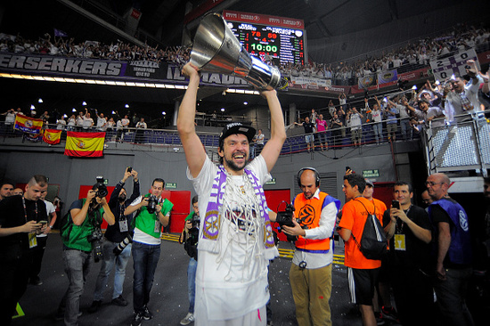 他更常谈到 他更常谈到