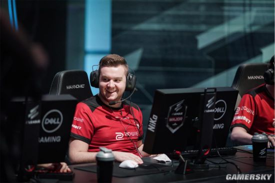 环境互动更 环境互动更